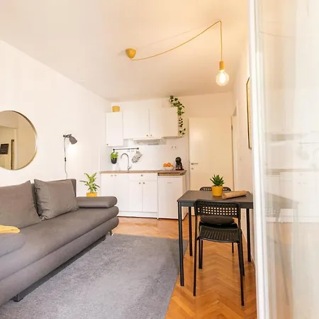 Апартаменты Pula City Accomodation *